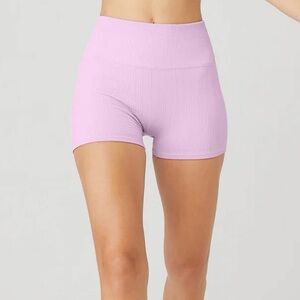 Alo Seamless Cable Knit Hot Short - Sugarplum Pink (Size Small)
